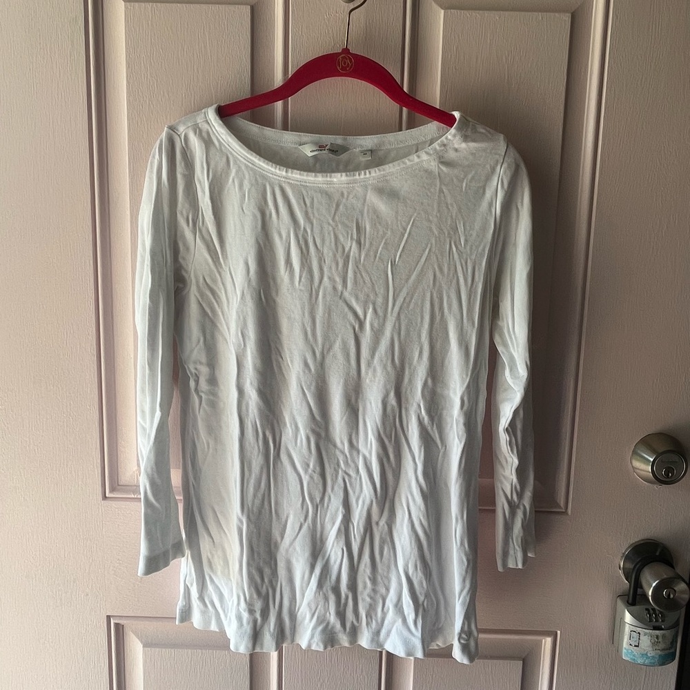 Vineyard Vines simple tee